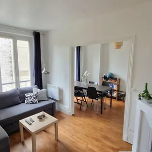 apt-beautiful-cosy-for-1-to-6-people-located-near.fr-paris.fr/
